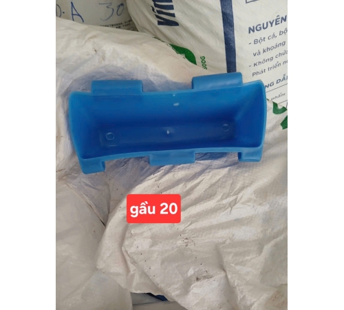 Gầu 20